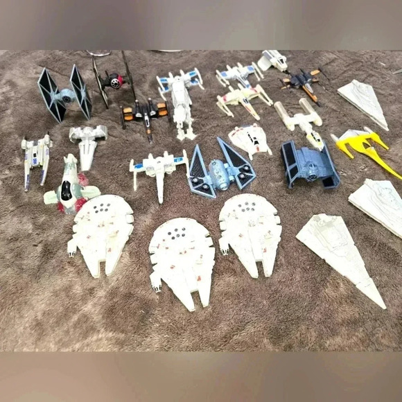 Star Wars Mini Hot Wheels Diecast Toys Assorted Mini Toys - Picture 4 of 8